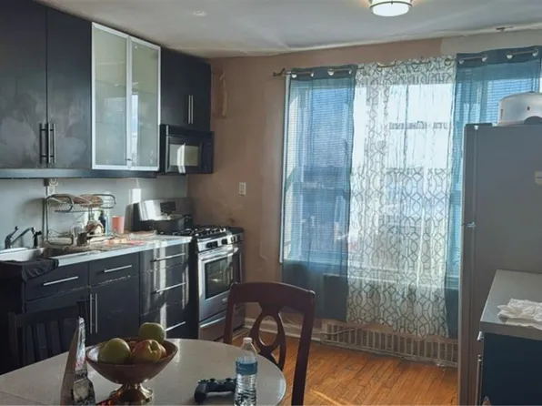 3165 Nostrand Avenue image 5 of 18