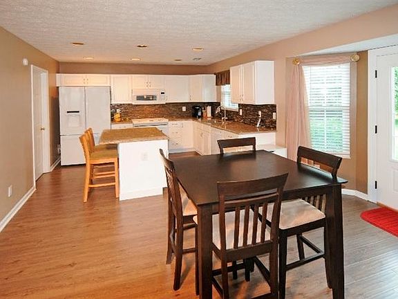 5th image of 504 Clarion Ct