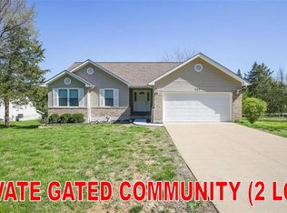 307 Easy St, De Soto, MO 63020