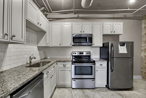 3rd image of 1615 Hampton Ave APT 8