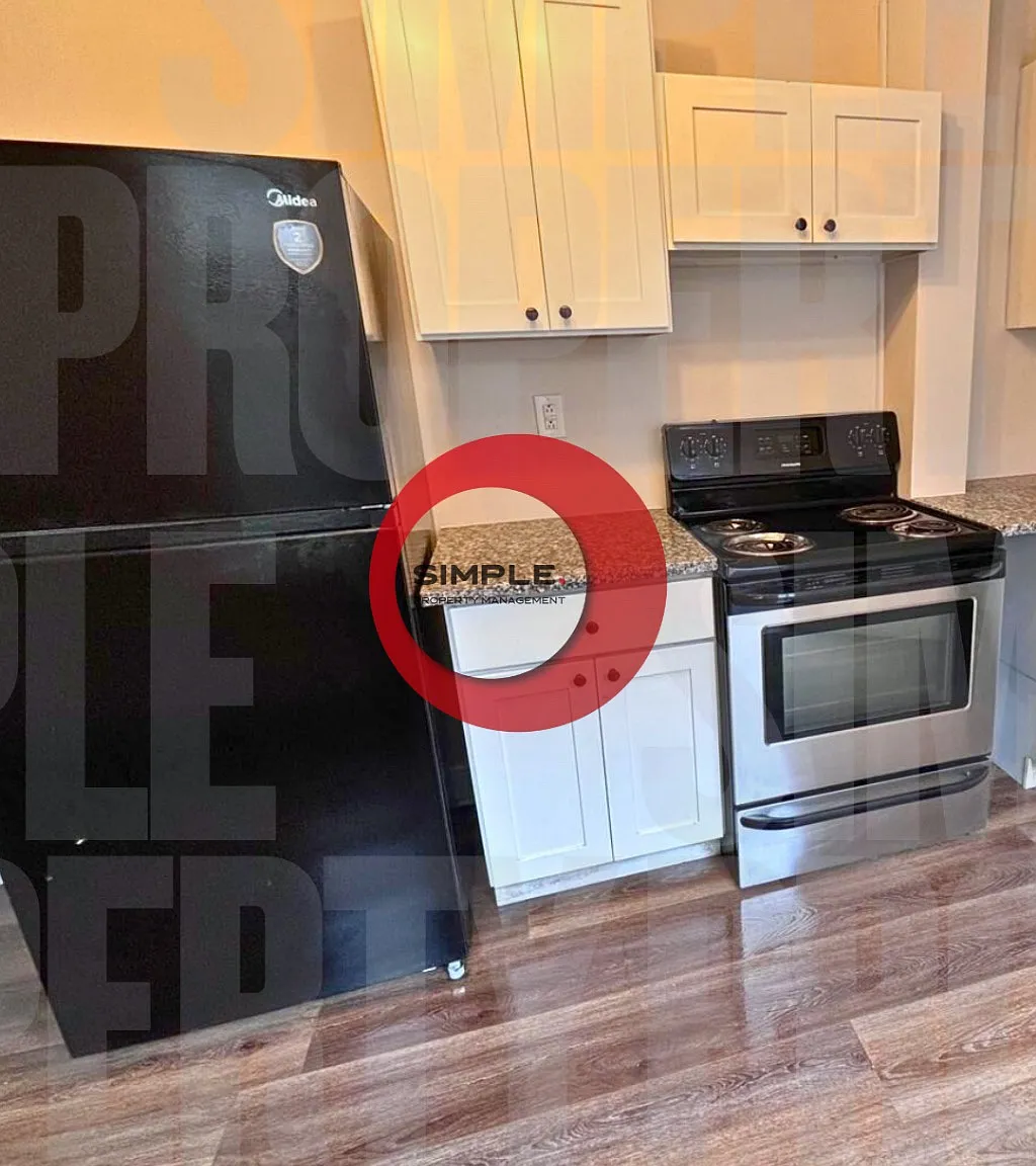 137 Wunder St — Photo 1