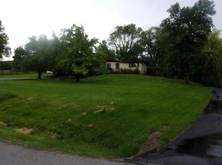 8348 Hidden Valley Rd, Dubuque, IA 52003