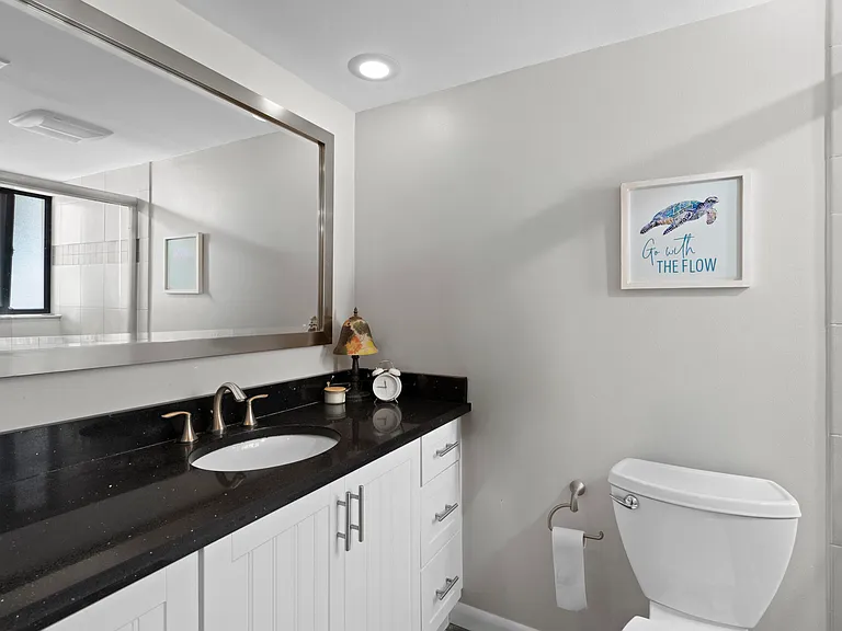 233 NE Edgewater Dr #104 — Photo 22