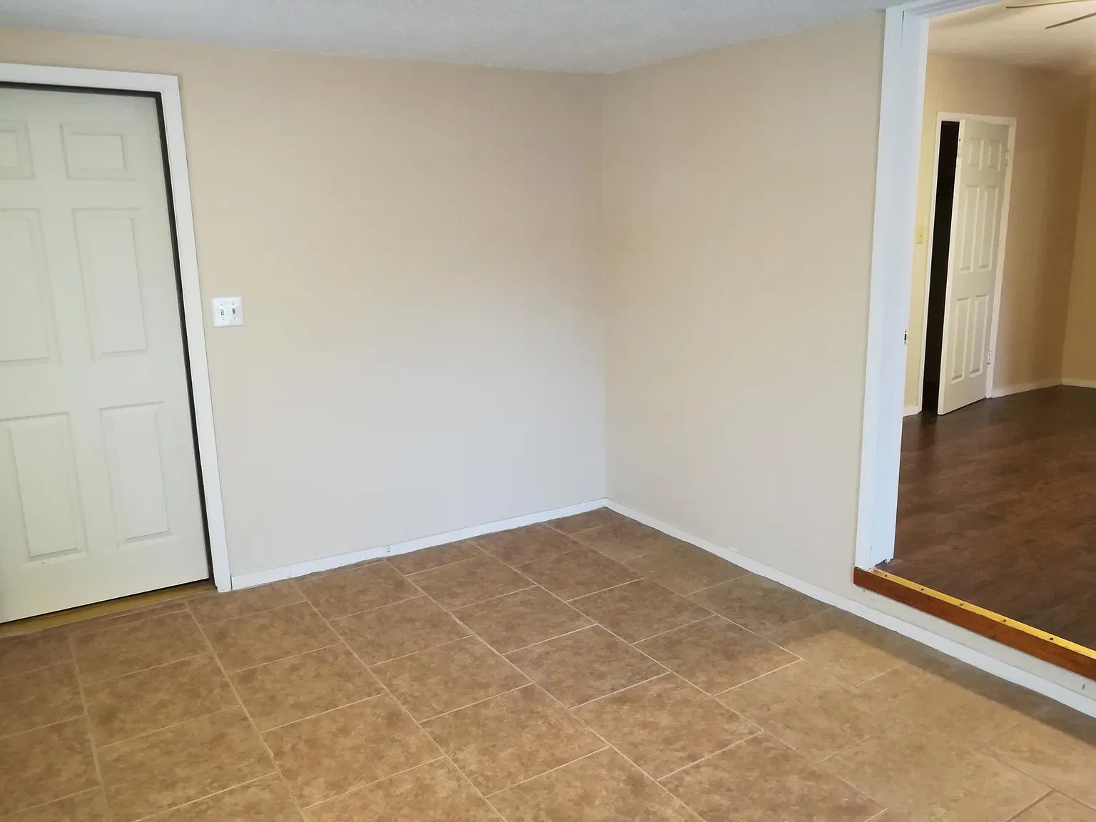 1 bed, 800 sqft, $695 — Photo 1