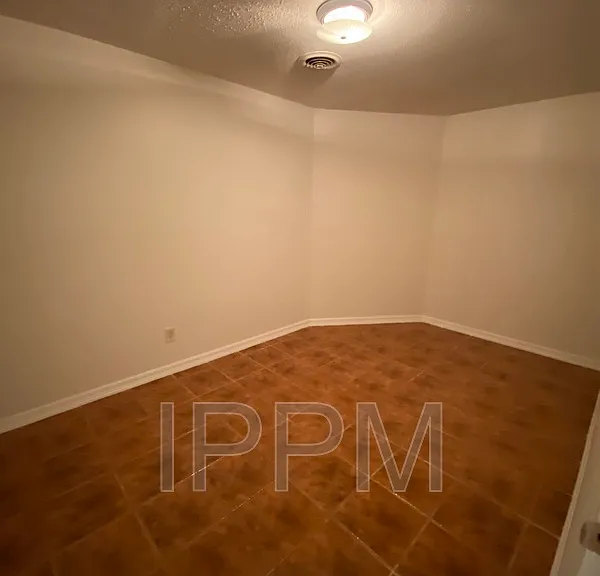 1500 Palm Valley Dr #12 — Photo 10