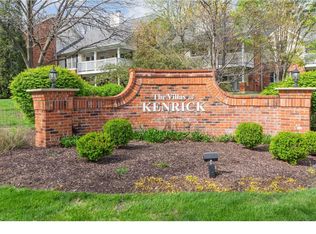 7424 Williamsburg Colonial Ln #1701, Saint Louis, MO 63119