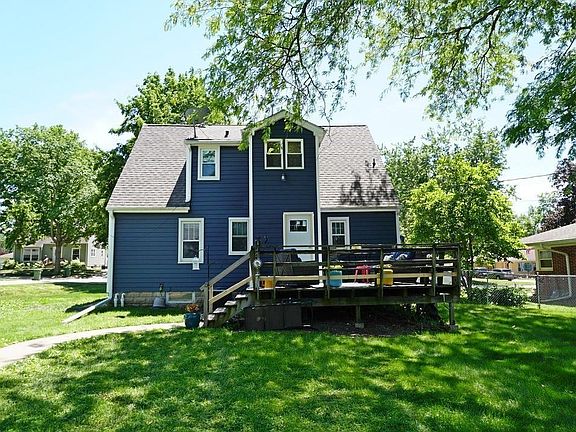 3rd image of 607 2nd Ave
