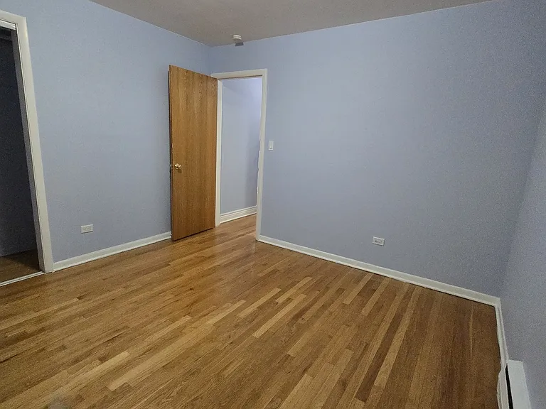 8030 N Knox Ave #2W — Photo 10