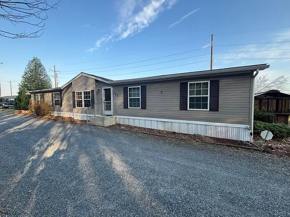 180 Saint Clair Ave, Pottsville, PA 17901