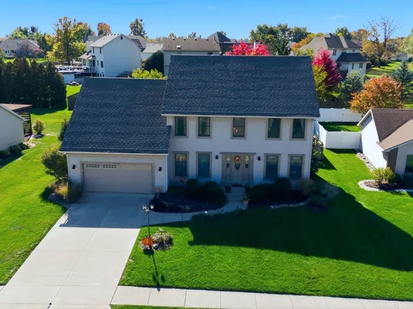 9432 Sail Wind Dr, Fort Wayne, IN 46804