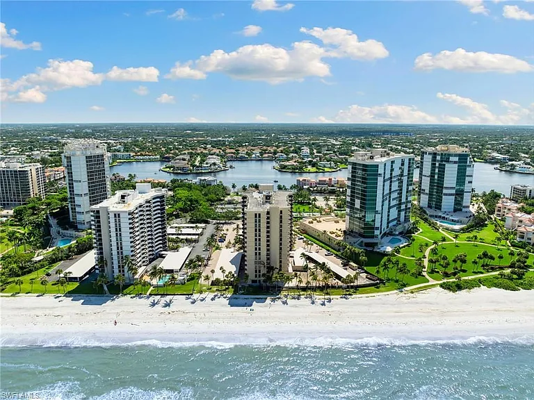 4005 Gulf Shore Blvd N #700 — Photo 6