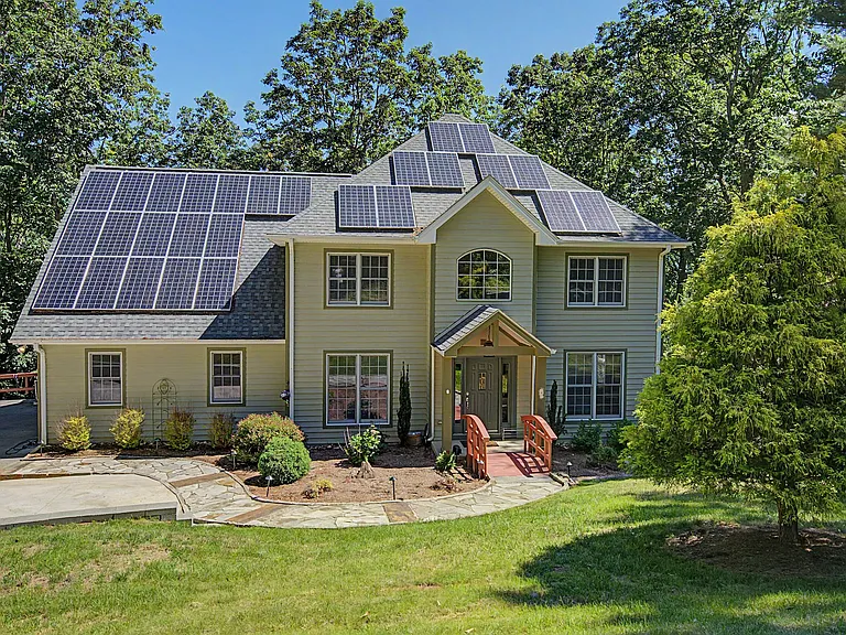 35 Windsong Dr — Photo 3