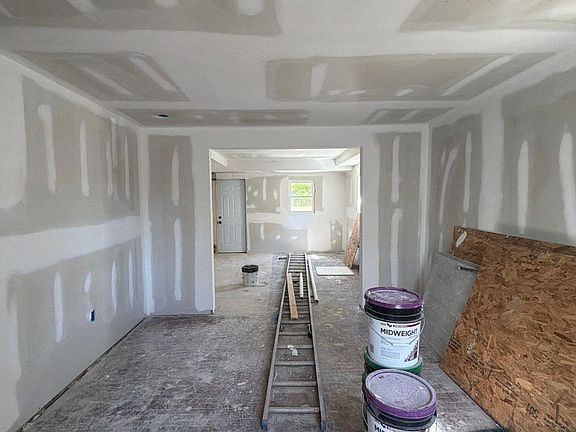 4th image of 3030 Grantley Ave