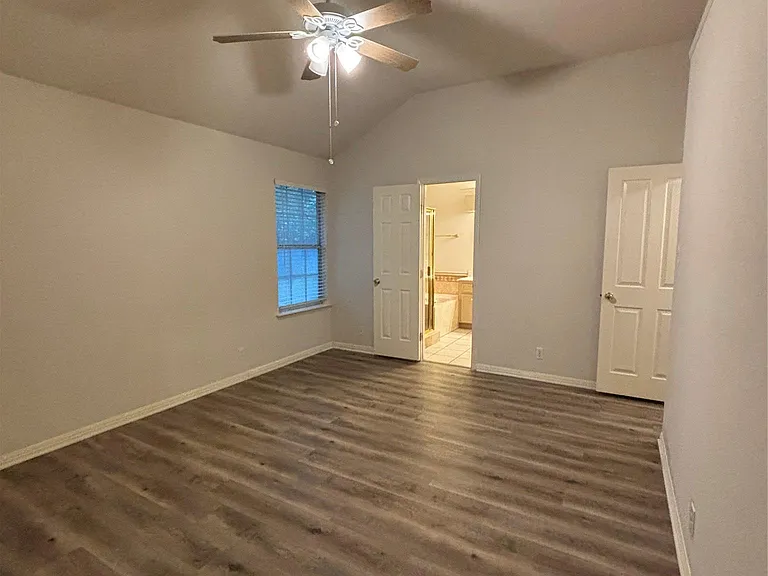 4500 Abelia Dr — Photo 17