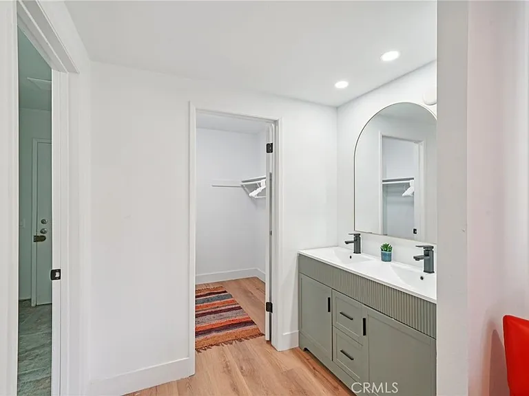 1500 Country Club Dr — Photo 21