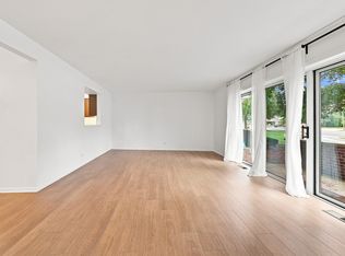 1025 S Fernandez Ave APT 1S, Arlington Heights, IL 60005