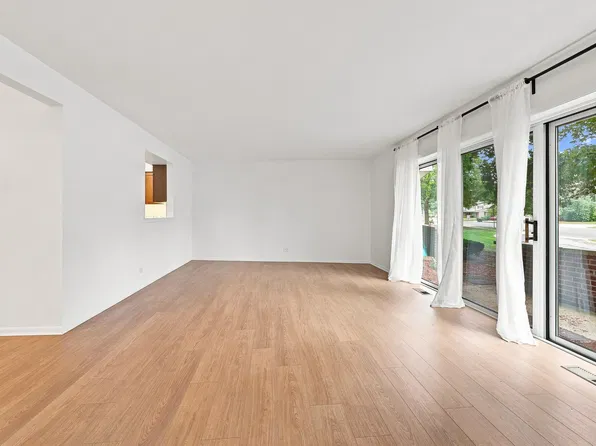 1025 S Fernandez Ave APT 1S, Arlington Heights, IL 60005