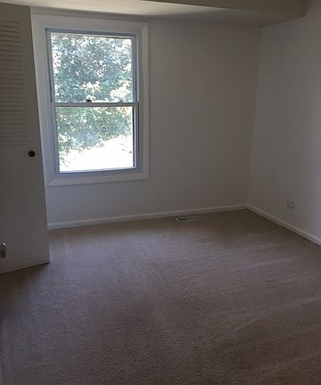 5th image of 2226 Country Club Dr #37-5H