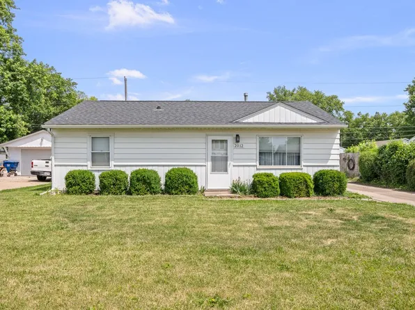 2012 W 68th St, Davenport, IA 52806
