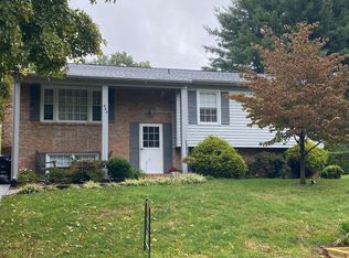 443 Aragona Dr, Vinton, VA 24179