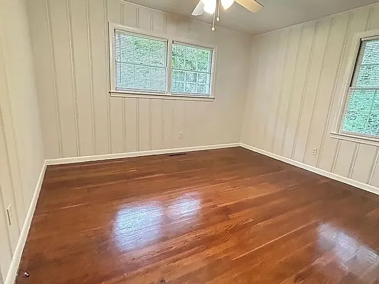 605 Georgia Ave — Photo 8