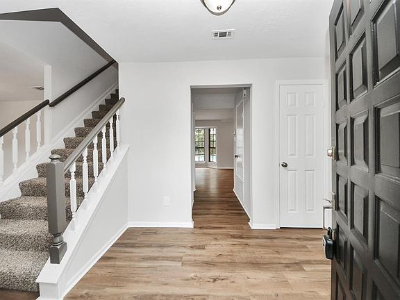 5th image of 7622 Shangrila Ln