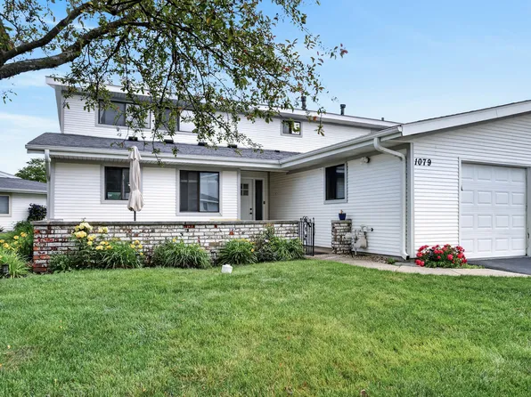 1079 Foxboro Ln, Schaumburg, IL 60193