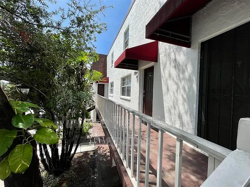 Building Photo - 9209 Tudor Dr #C203