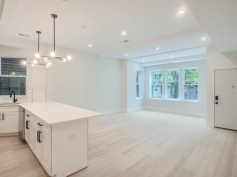 1830 W Cuyler Ave #2 — Photo 28