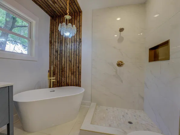 857 E Pkwy S, Memphis, TN 38104