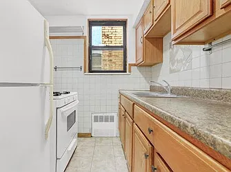 Rented by R New York
