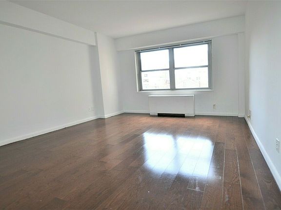 5th image of 200 E 64th St APT 10D