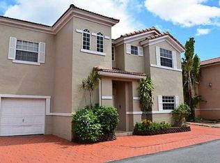 1045 NW 126th Ct, Miami, FL 33182