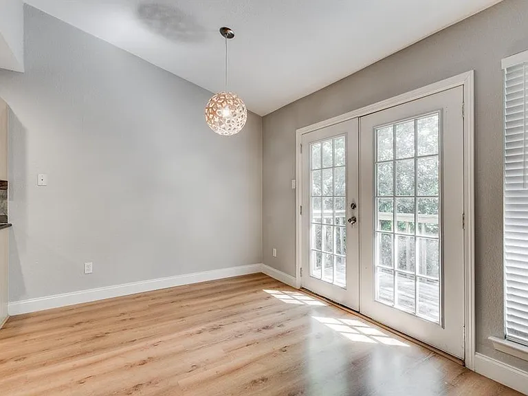 5107 Leralynn St #301 — Photo 6