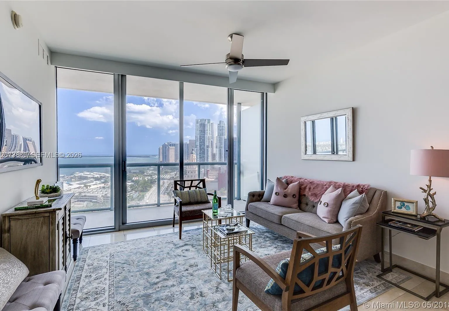 Marinablue Condo — Photo 3
