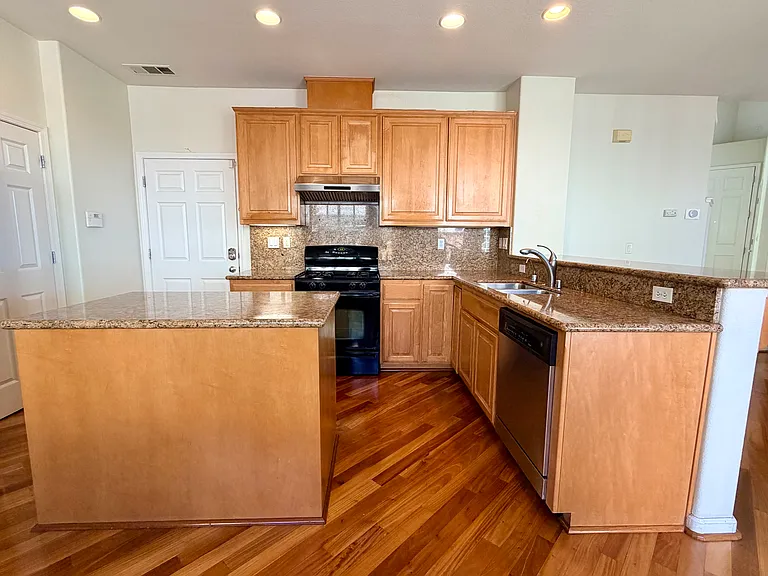 2007 Doxey Pl — Photo 10