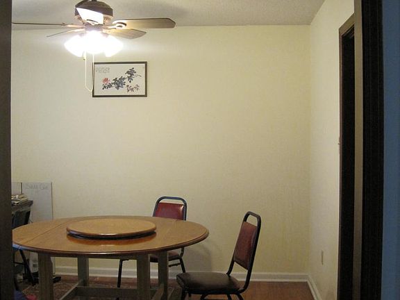 Formal Dinning Room 1