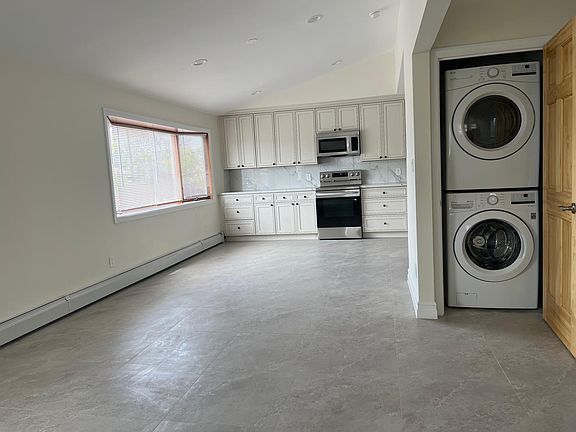 2nd image of 57 Spruce St Floor 2