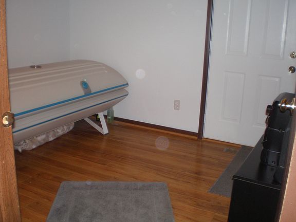 4th image of 6301 Kellum Dr