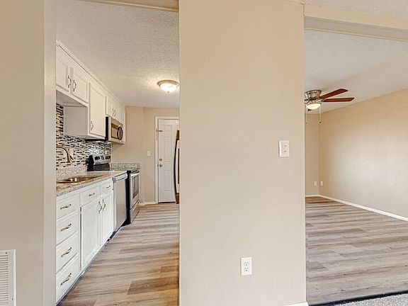 4th image of 3059 Deepwood Dr