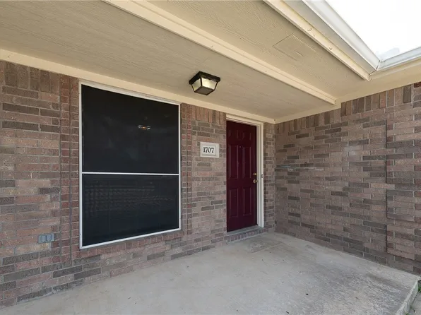 1705 Rock Hollow Loop, Bryan, TX 77807