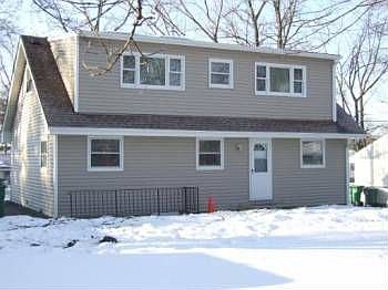 5th image of 17930 W Kewaunee Dr