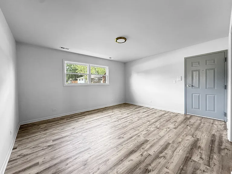 10407 N Church St #2 — Photo 10