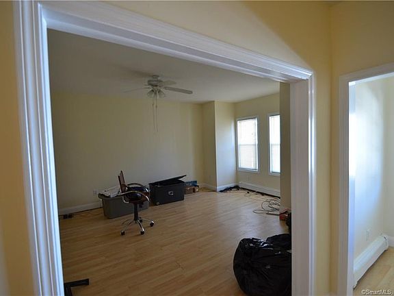5th image of 136 Benham Ave #138