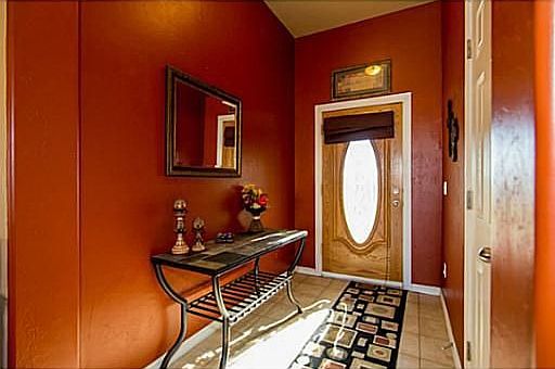 3rd image of 604 S Hillcrest Court Ln