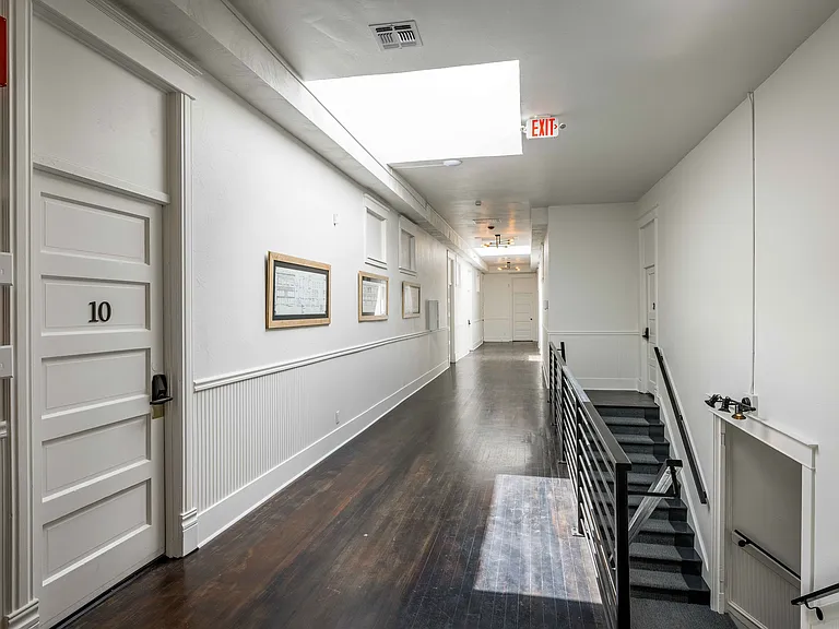 108 E Lewis St #16 — Photo 8