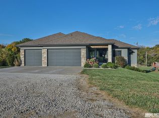 1360 Harvest Dr, Plattsmouth, NE 68409