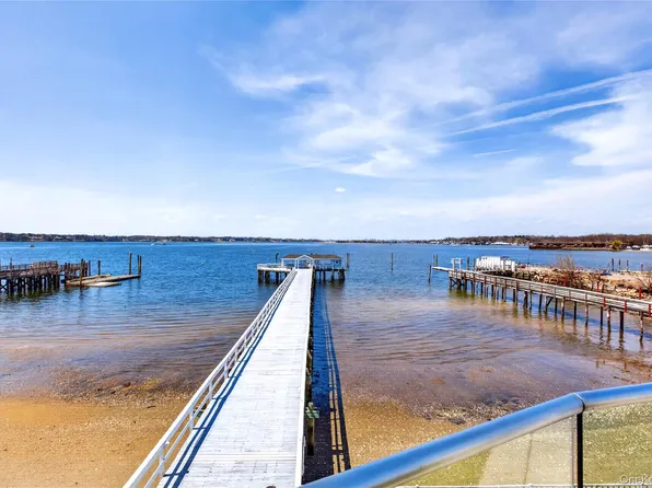 433 Main St APT 212, Port Washington, NY 11050