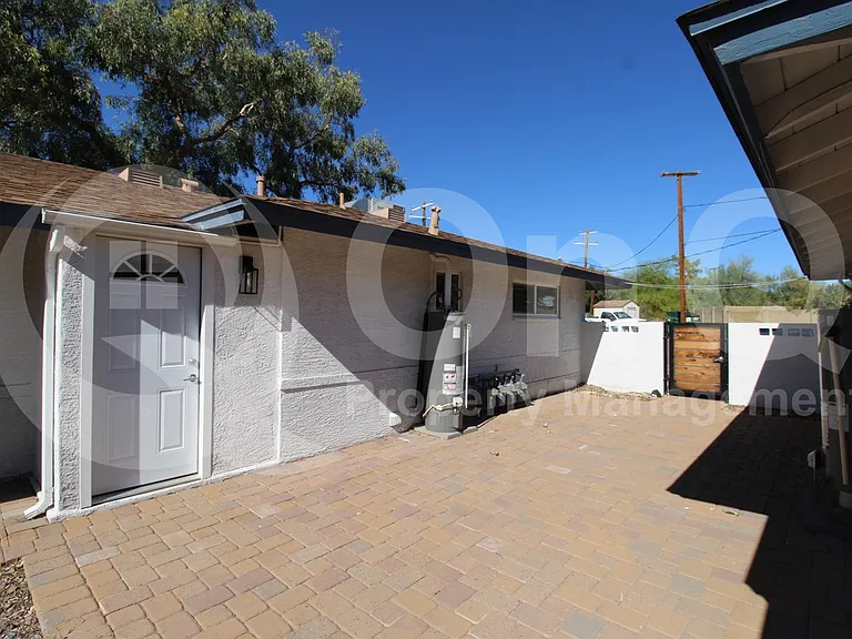 7625 N 12th St #8 — Photo 12
