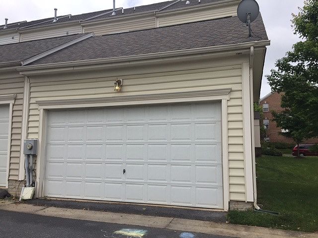 2nd image of 13033 Town Commons Dr
